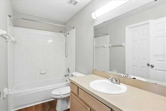 Building Photo - 1190 N Fairway Dr