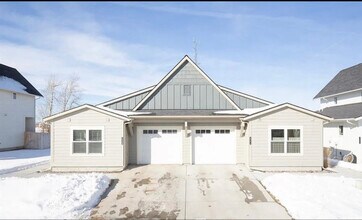 Building Photo - 1650 Davis Ln