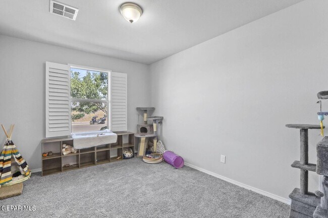 Building Photo - 3917 Desert Dunes Dr