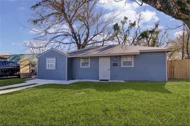 Primary Photo - 7351 Calais Rd