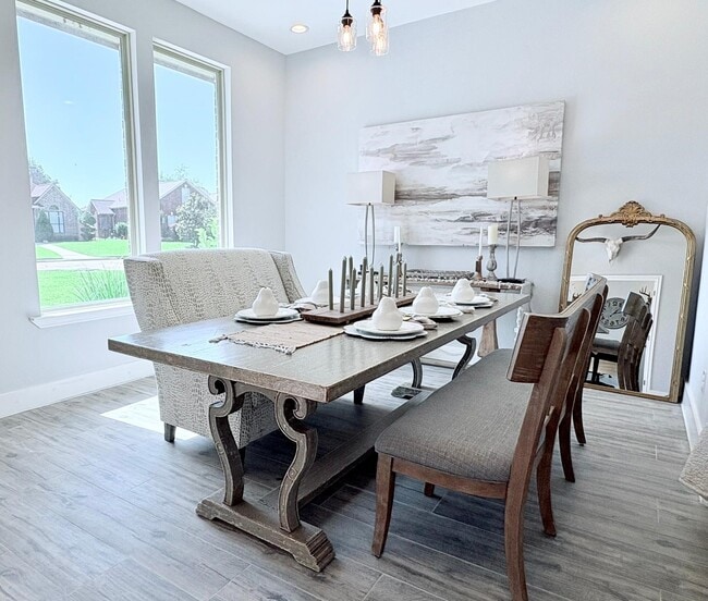 Building Photo - 55 Ruskin Dr W