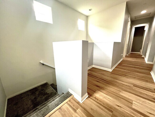 Building Photo - Modern Eastvale Home | 3 Bed | 2.5 Bath | 2-Car Garage | Pool & Gym | Solar Panels