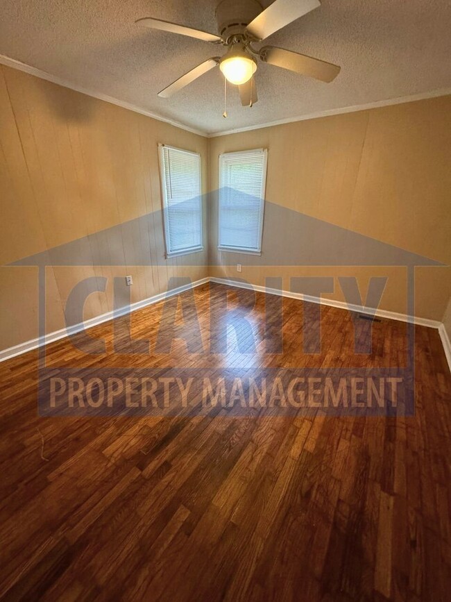 Building Photo - Two bedroom home w/ wrap-around porch!