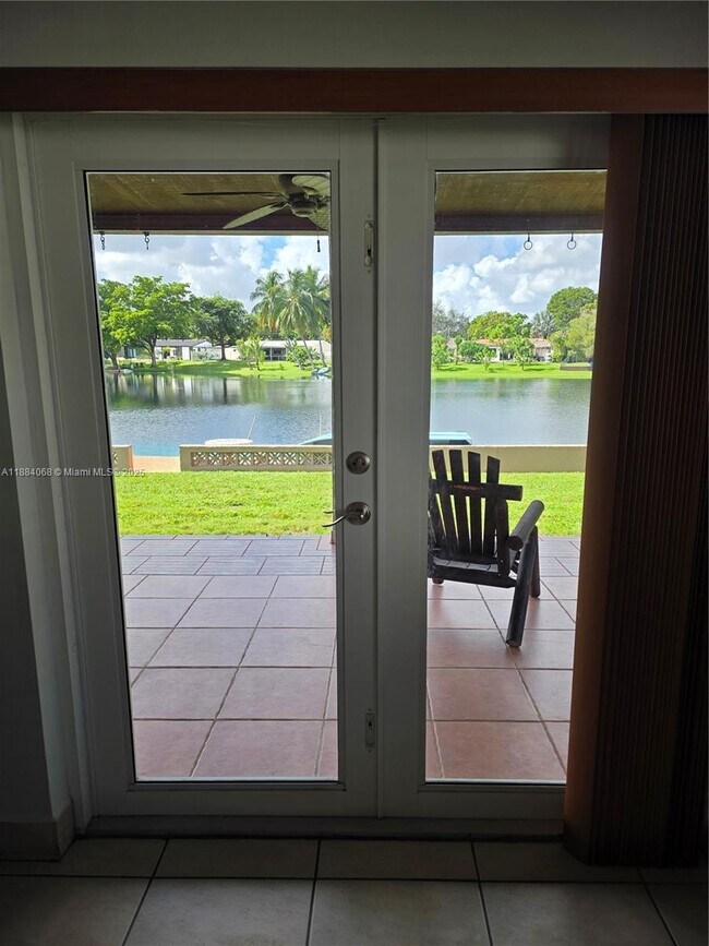 Building Photo - 14760 Lewis Rd