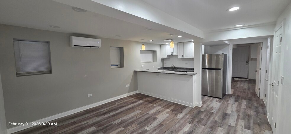 Building Photo - 3110 N Western Ave