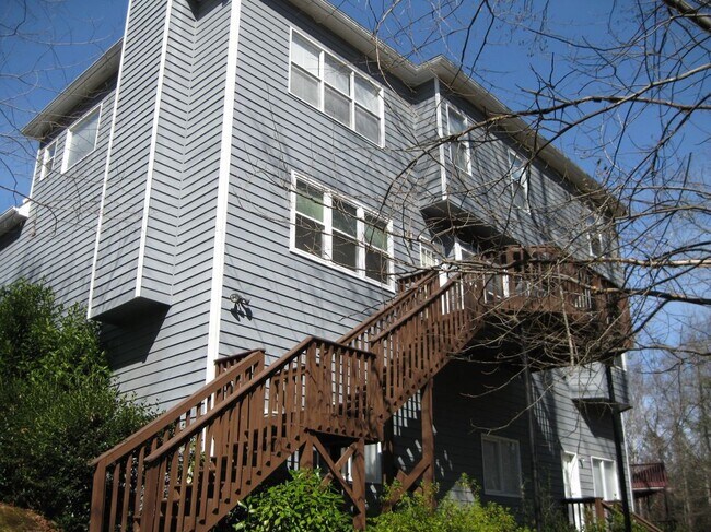 Building Photo - 5465 Derby Chase Ct