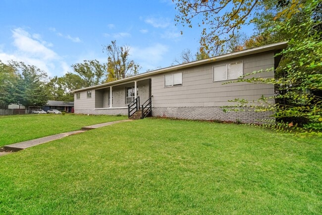 Building Photo - 1047 Garden Park Dr
