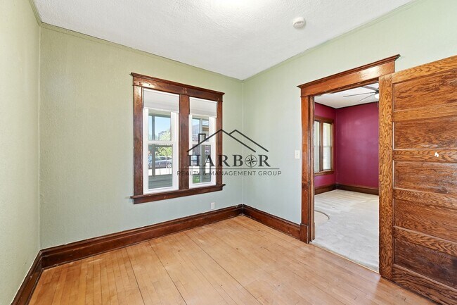 Building Photo - 228 8th St NW