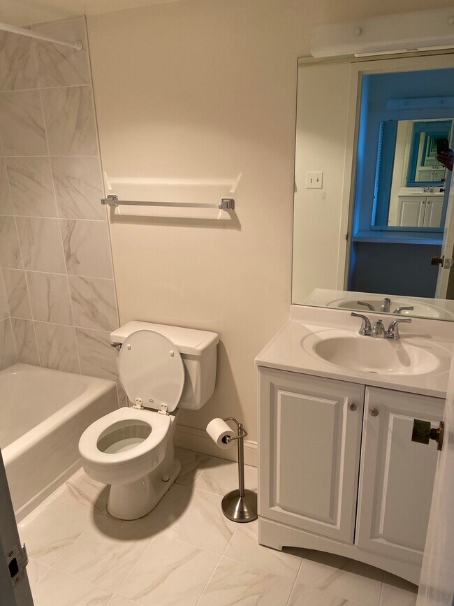 Bathroom - 1 E University Pky