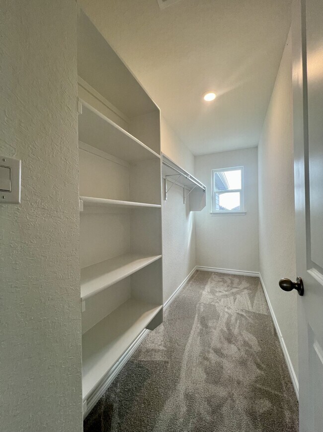 Building Photo - 14839 Vance Jackson Rd