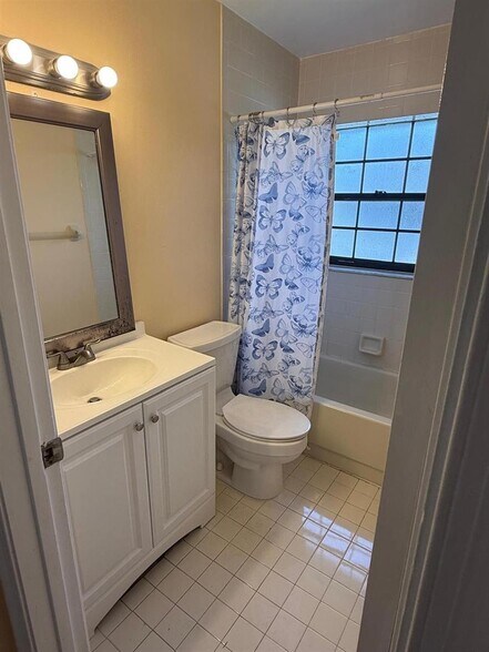 Building Photo - 3531 NW 94th Ave