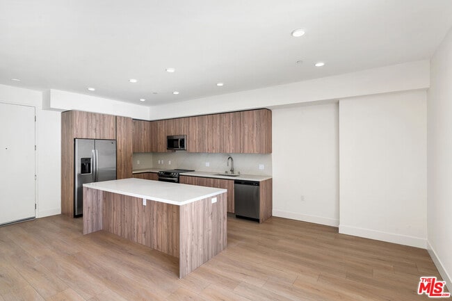 Building Photo - 3651 Regal Pl