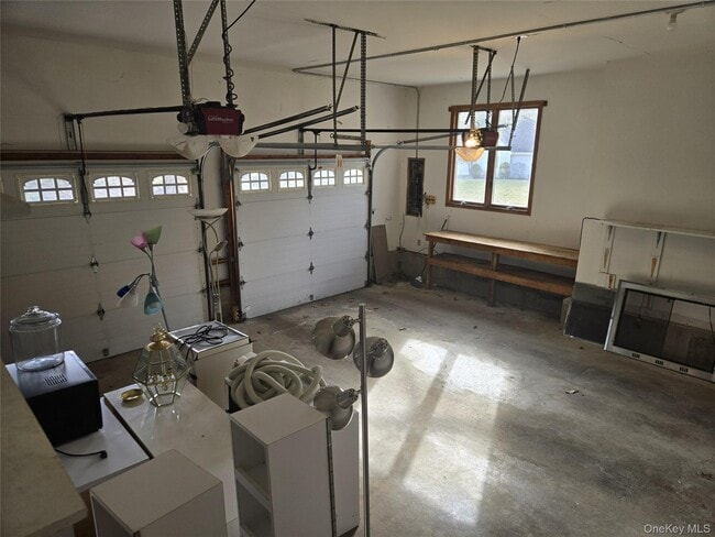 Building Photo - 11 Secor Ct