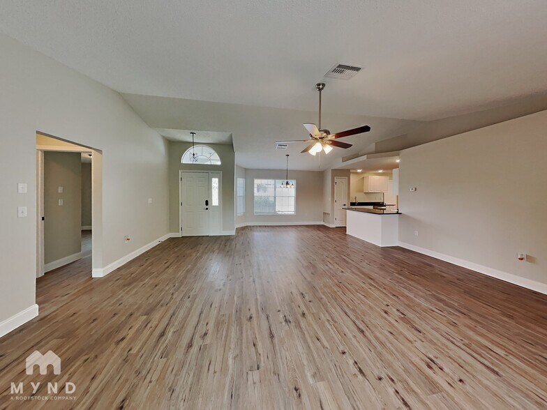 Building Photo - 2069 Banbury Ln