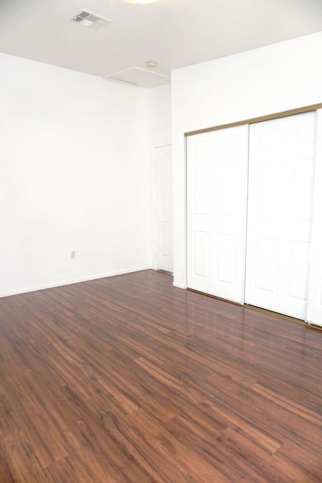 Building Photo - NEWLY RENOVATED 3BD/2BA CONDO W/ 2 CAR GARAGE