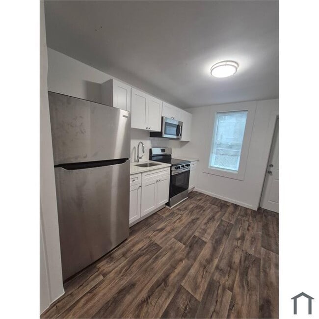 Building Photo - 1428 S Marston-