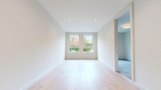 Building Photo - 606 Capp St