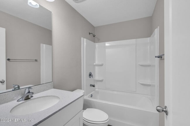 Building Photo - 660 Narvarez Ave