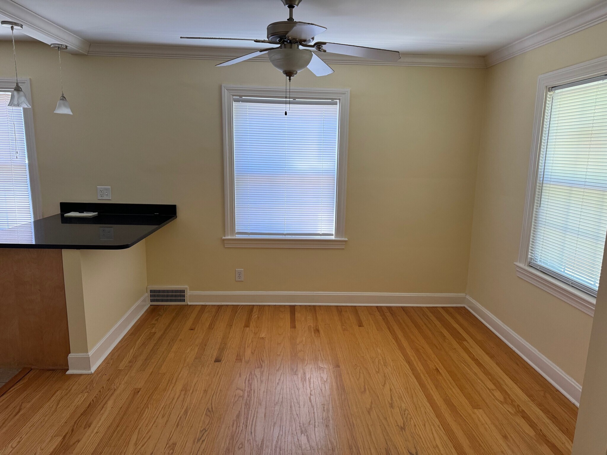 kitchen area - 1420 Eastern Pkwy