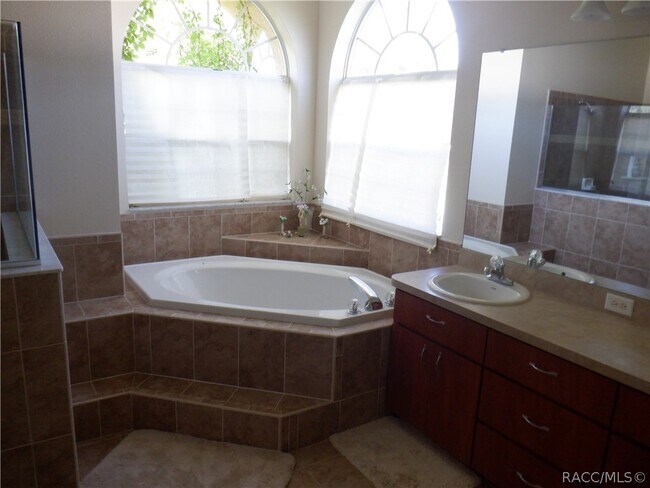 Building Photo - 315 E Dusty Ct