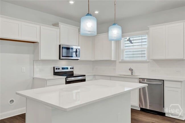 Building Photo - 420 Monterey Lp