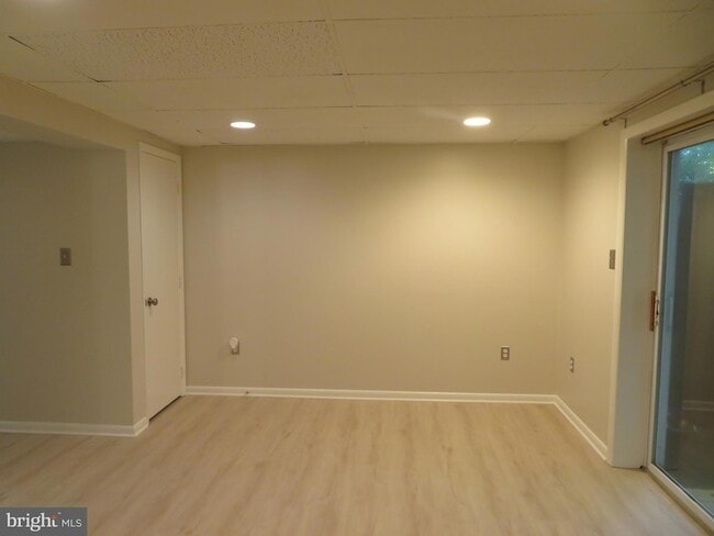 Building Photo - 9150 Lambskin Ln