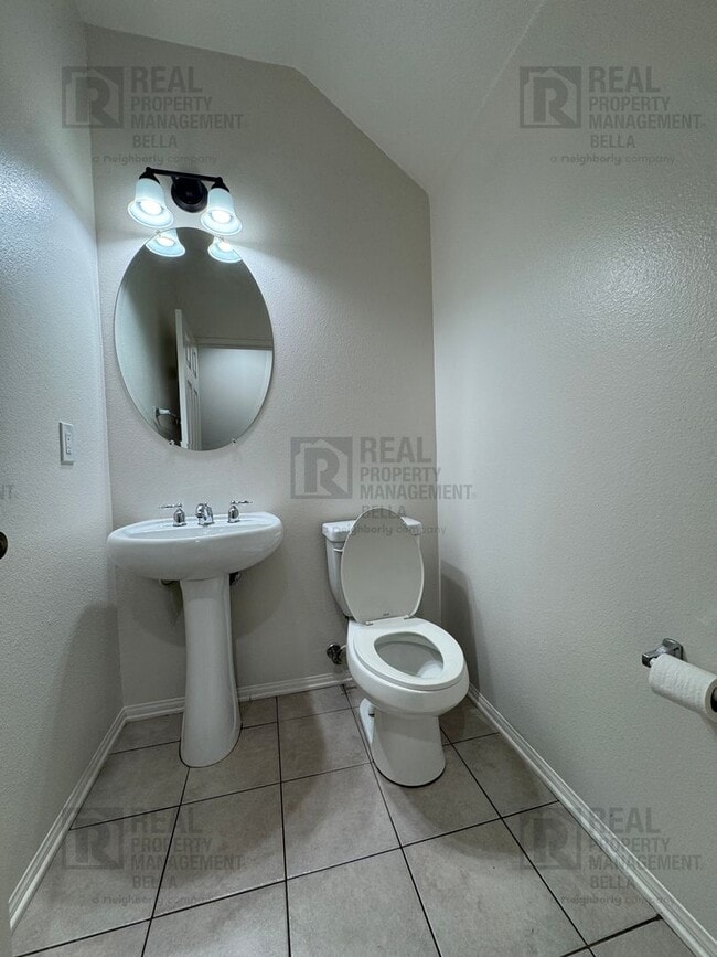 Building Photo - Bright & Open 2-Bed Condo with Loft, Patio & Moreno Valley Ranch Lifestyle