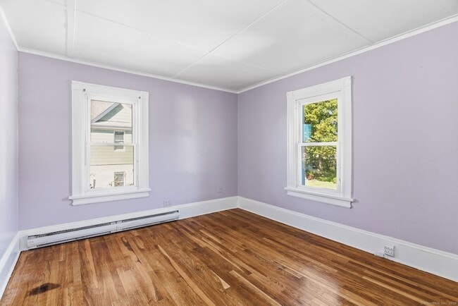 Building Photo - 44 E Cedar St
