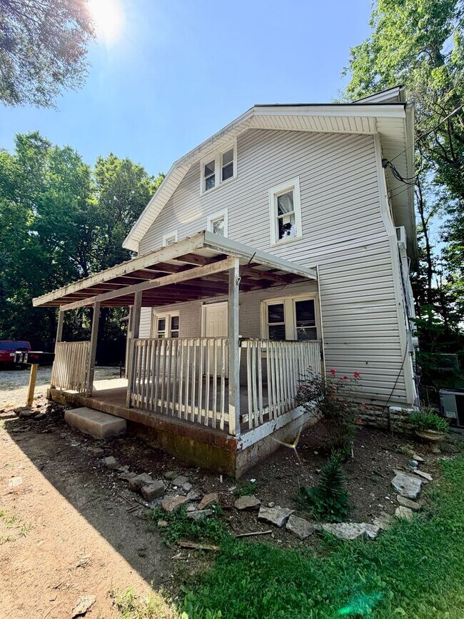 Building Photo - 406 Highland Ave