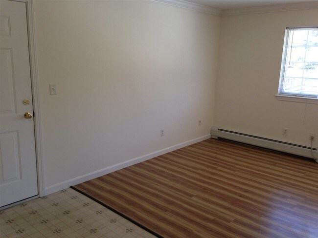 Building Photo - 3861 Brown Ave