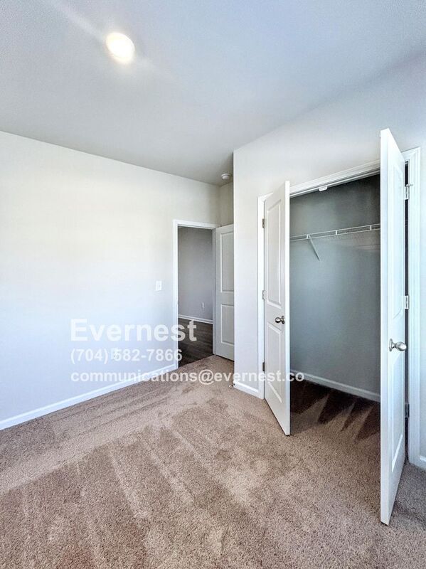 Building Photo - 221 Aniston Ln