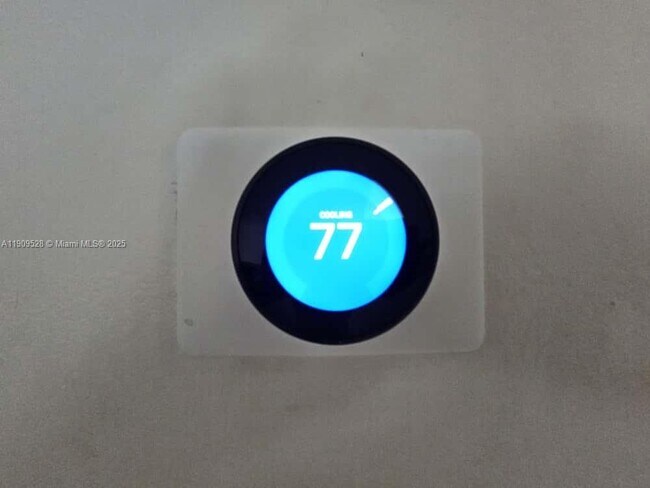 Building Photo - 3217 NE 7th Pl