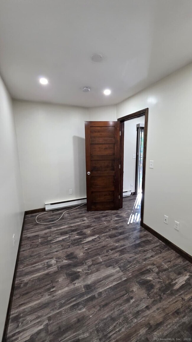 Building Photo - 215 Edgemoor Rd