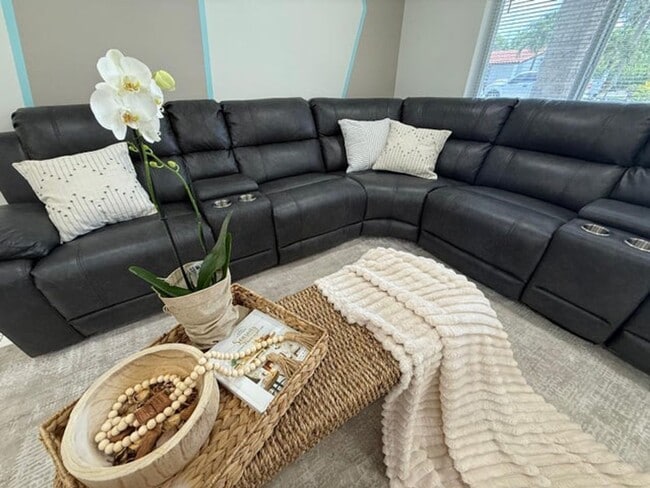 Building Photo - 721 NW 36th St