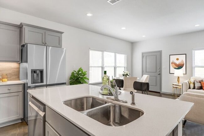 Building Photo - Luxury 3 Bedroom 2.5 Bath Townhome in Bullard, TX!