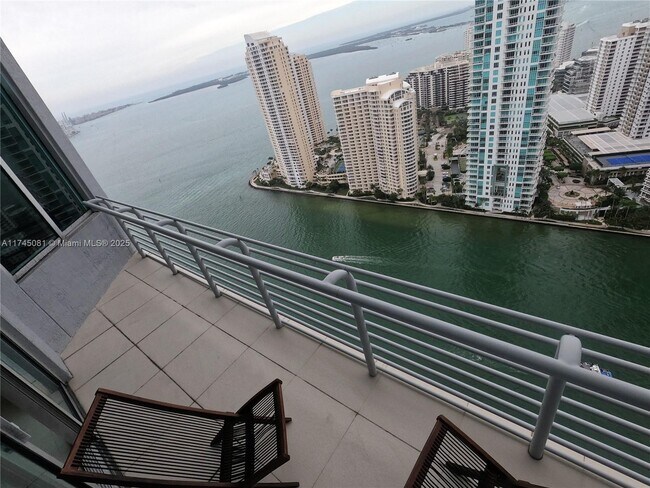 Primary Photo - 325 S Biscayne Blvd