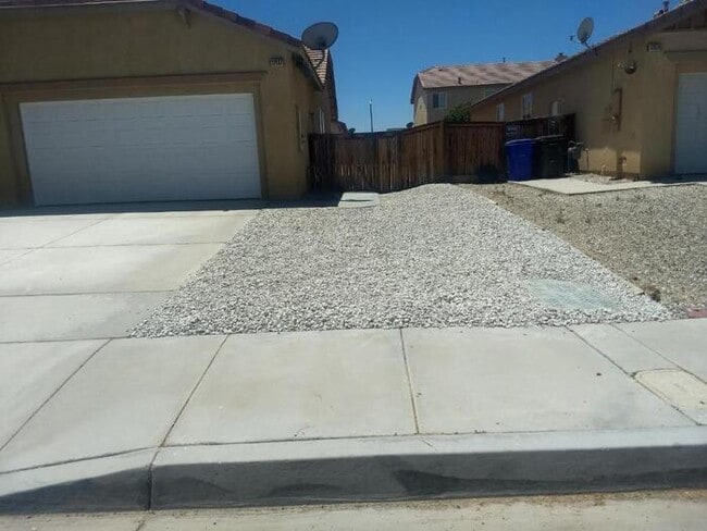 Building Photo - 12461 Freeport Dr