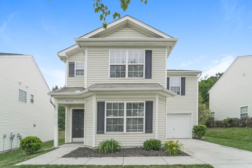 Building Photo - 9139 Simonton Dr