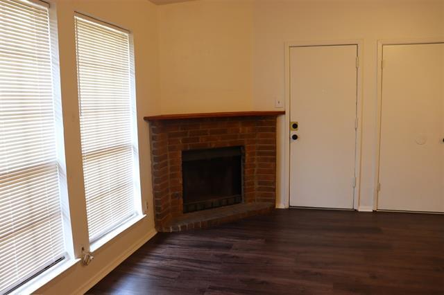 Building Photo - 10020 Redondo Dr