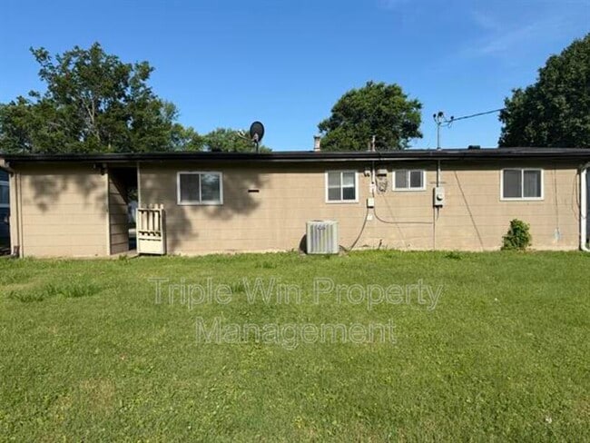 Building Photo - 1710 Kay Dr