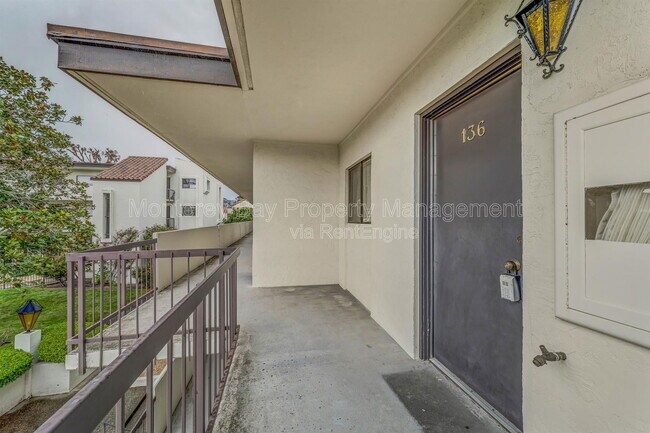 Building Photo - 500 Glenwood Cir