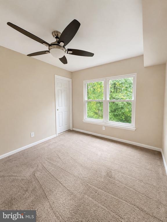 Building Photo - 5800 Orchard Hill Ct