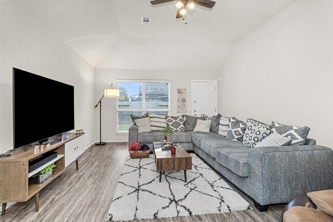 Building Photo - 30406 Mesa Valley Dr