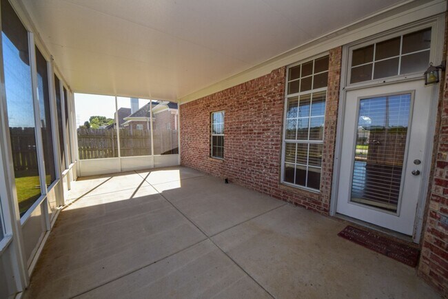 Building Photo - Great 3 bed, 2 bath home in Cordova with wonderful curb appeal.