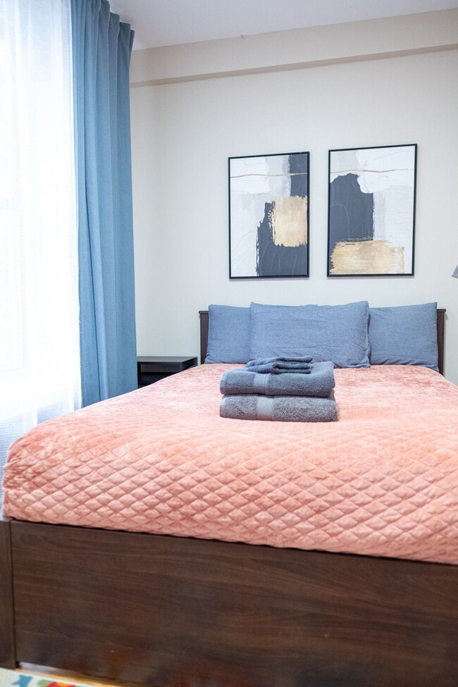 Building Photo - 230 W 113th St