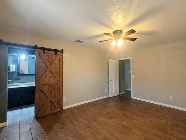Building Photo - Spacious Home Near Tinker AFB with Storm Shelter & Wood Privacy Fence!