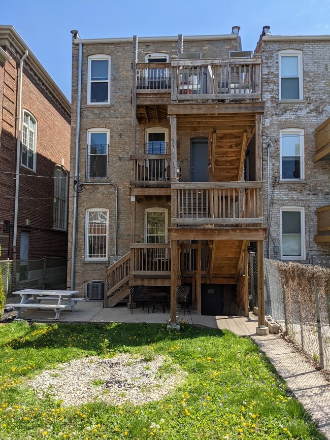 Building Photo - 1630 N Drake Ave