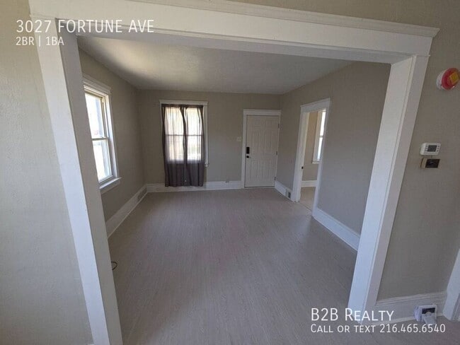 Building Photo - 3027 Fortune Ave