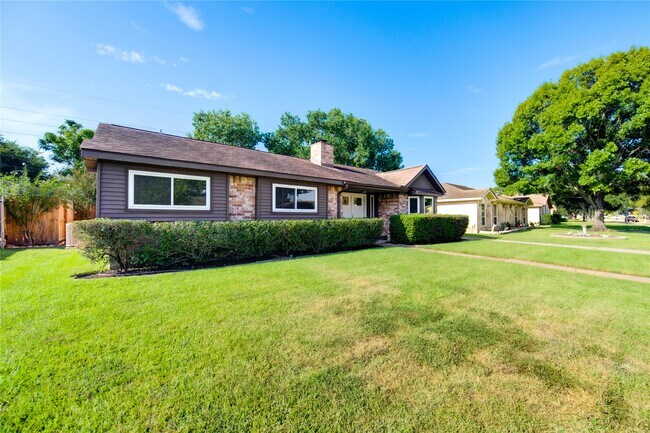 Building Photo - 11511 Brook Meadows Ln