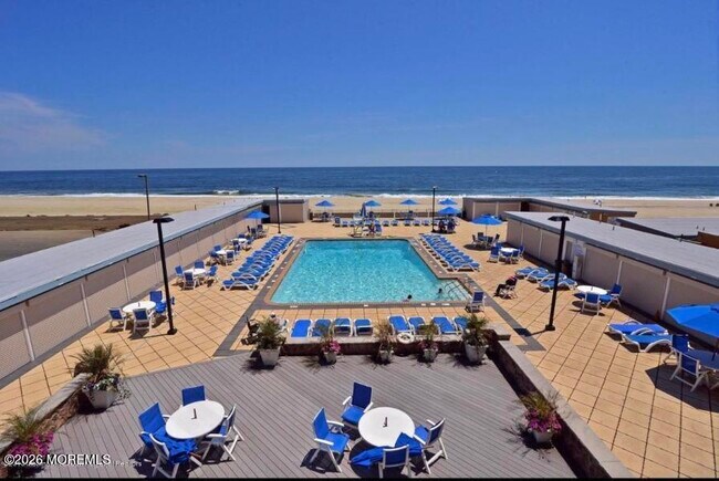 Building Photo - 787 Ocean Ave N